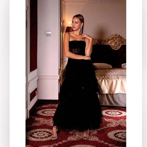 a line midi dress for wedding guest Formal Wear Dresses Sweetheart Neckline A-Line Women's Black Tassel Latin Color:Gold Metallic Treasure Box Sequin Knit Item_Location:99-16'17 ' Step into effortless elegance